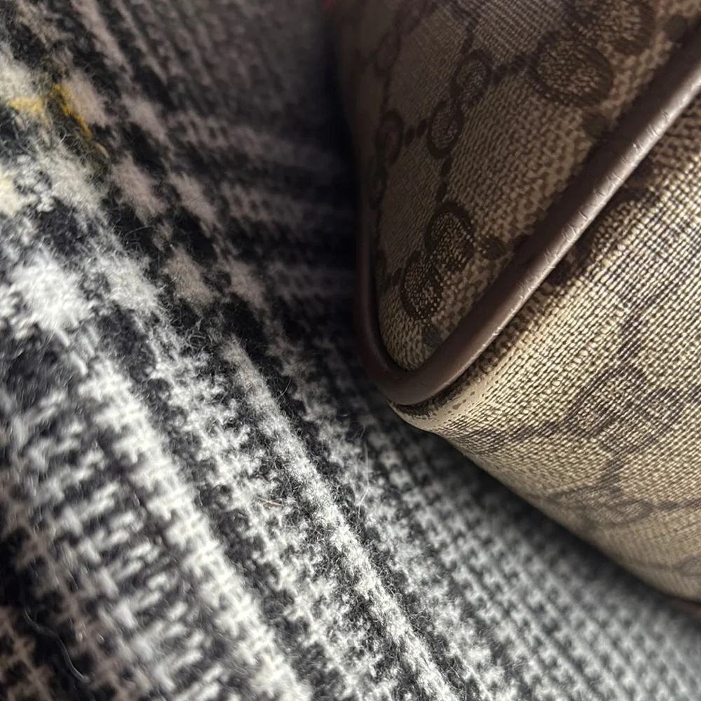 Gucci Brown Monogram Handbag - Picture 7 of 15